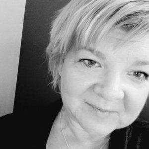 Meet Me, Lisa -- You can make suggestions on price, I will make decisions!